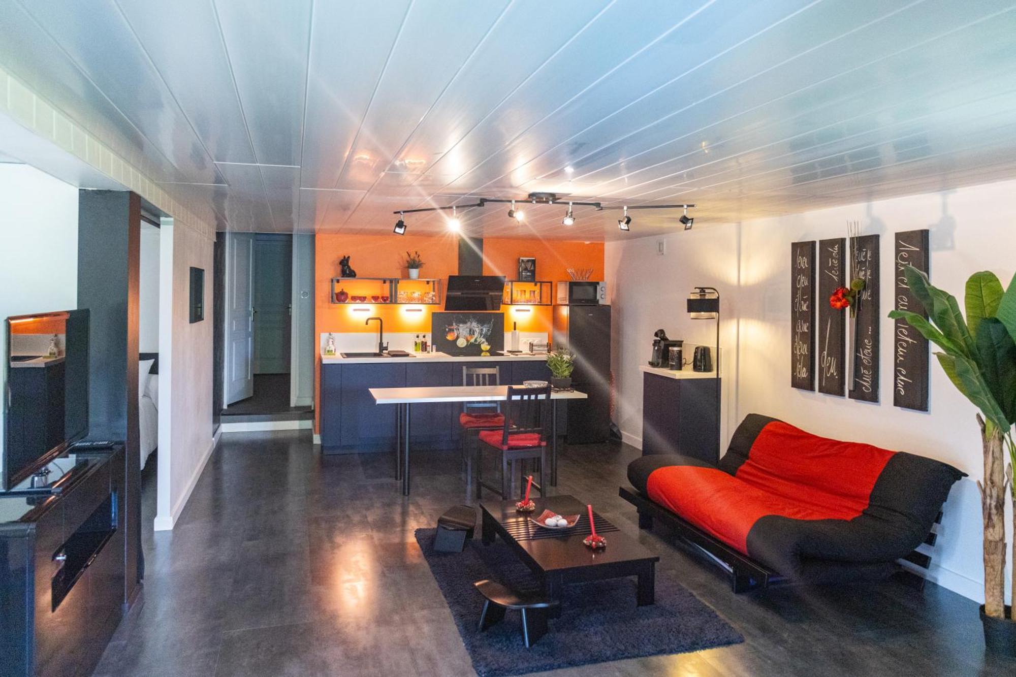 Appartamento Comme Dans Un Ecrin - T2 De 50 M² Avec Jardin, Terrasse Et Piscine Vernaison Esterno foto