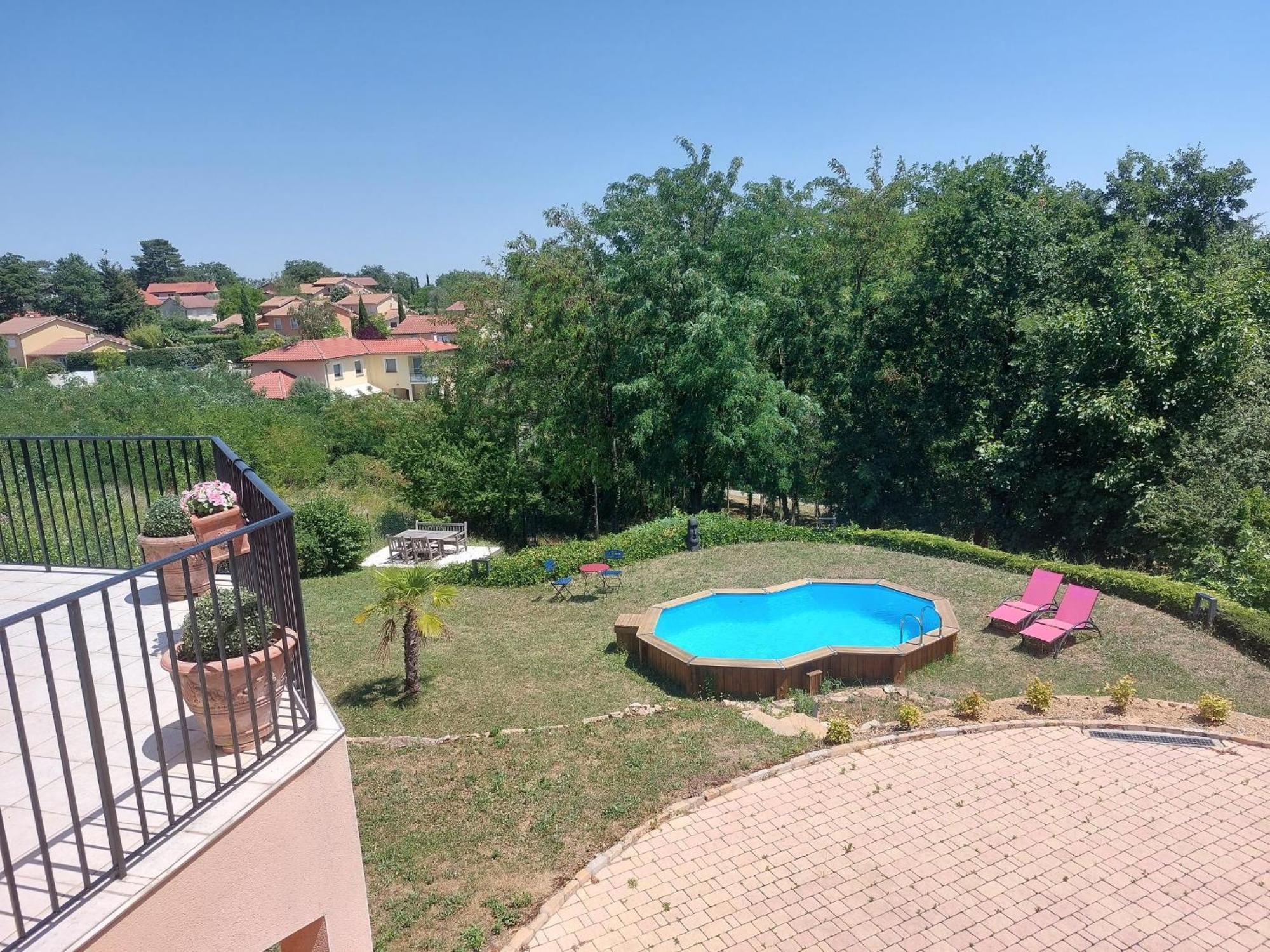 Appartamento Comme Dans Un Ecrin - T2 De 50 M² Avec Jardin, Terrasse Et Piscine Vernaison Esterno foto